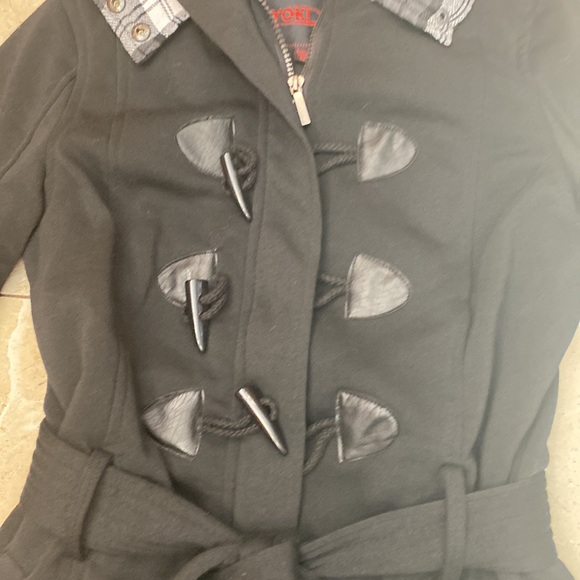 Soft hooded coat - Picture 2 of 5